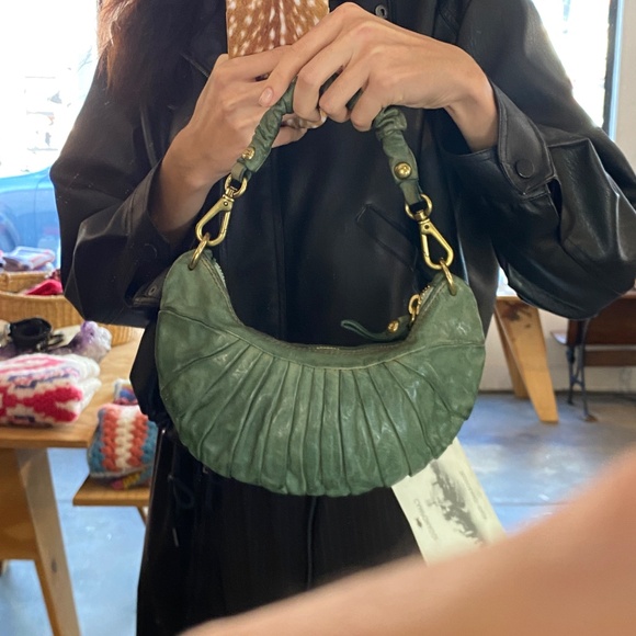 Shoulder Bag "LUNA" in light green - Picture 7 of 7